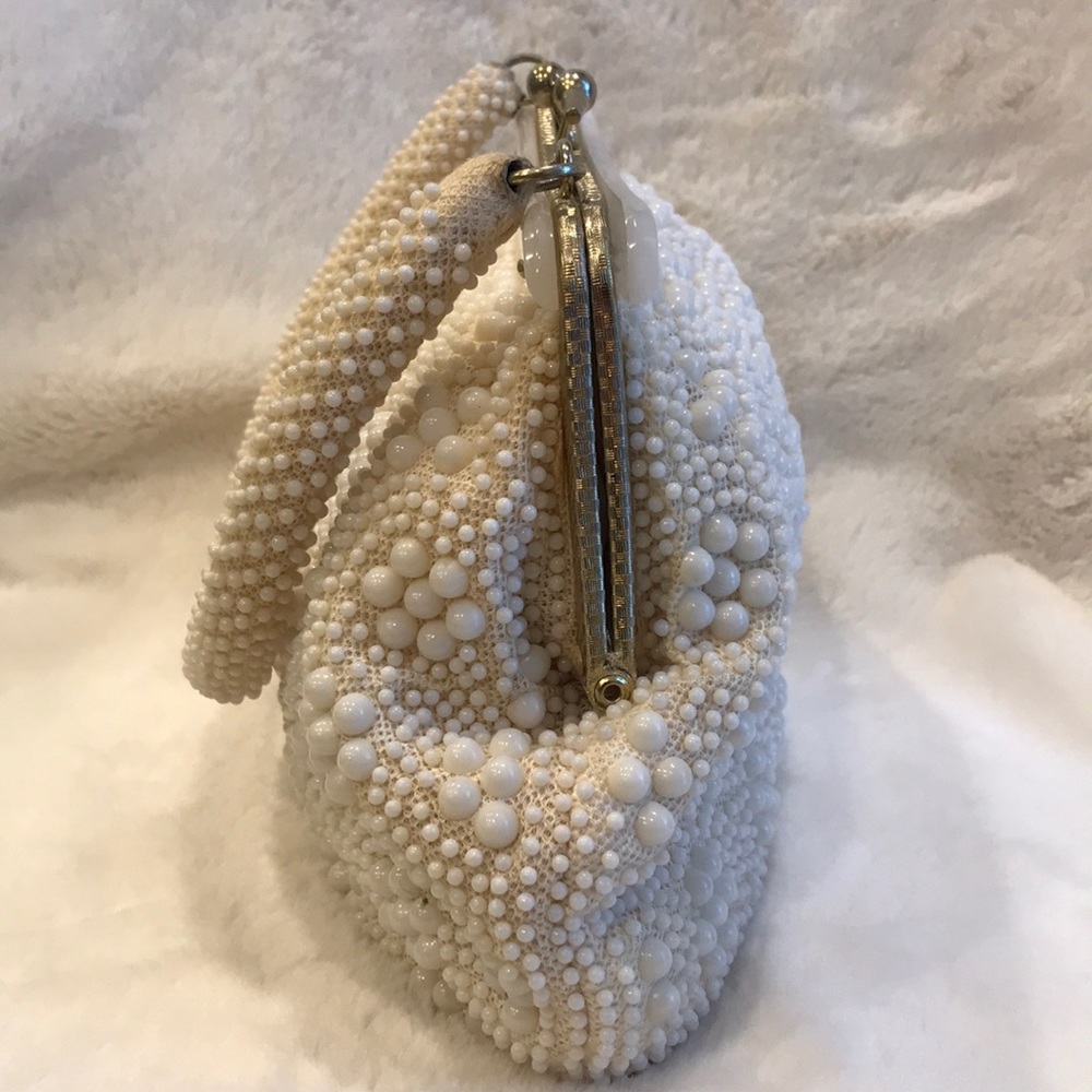 Vintage Beaded Purse with Kisslock - Picture 4 of 9